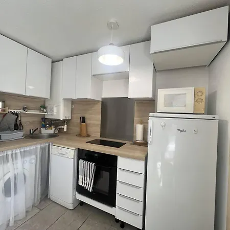 Avec Jardinet Et Parking Privatif *