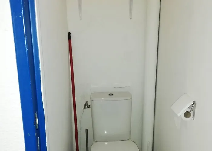 Avec Jardinet Et Parking Privatif